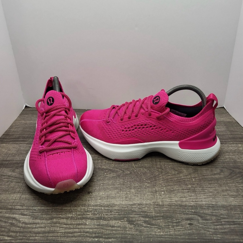 Lululemon Chargefeel 3, Sz 8